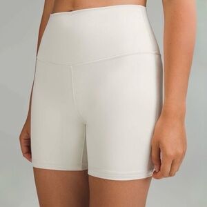 Lululemon Align High-Rise Short 6" in Bone